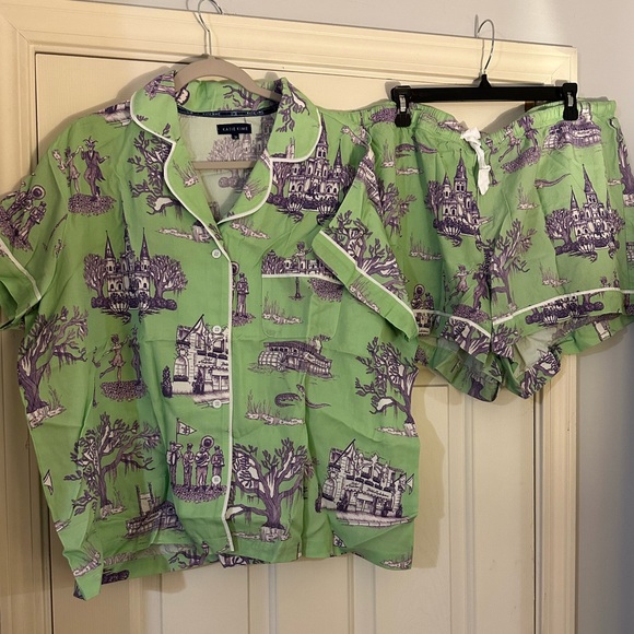 KATIE KIME New Orleans Toile pajama set in green and purple Mardi Gras - Picture 4 of 13